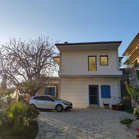 Apartment Yiannis & Victoria