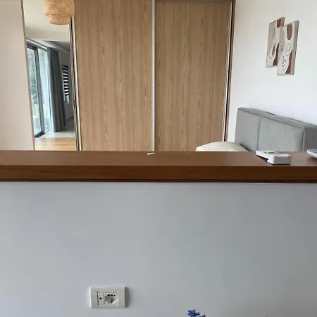 Yiannis & Victoria * Himarë